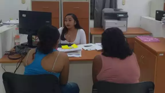 La menor fue entregada a sus familiares