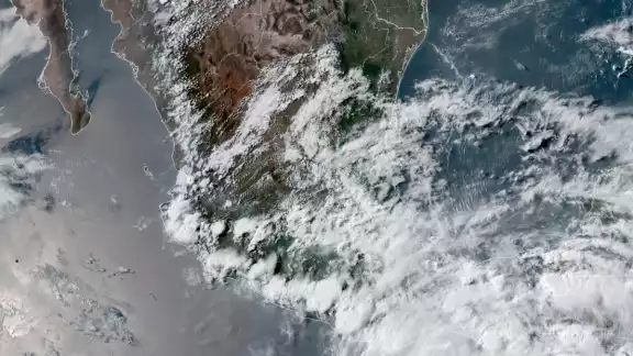 El huracán Erick haría contacto en tierra con el poder de la categoría 4. El huracán Erick haría contacto en tierra con el poder de la categoría 4.