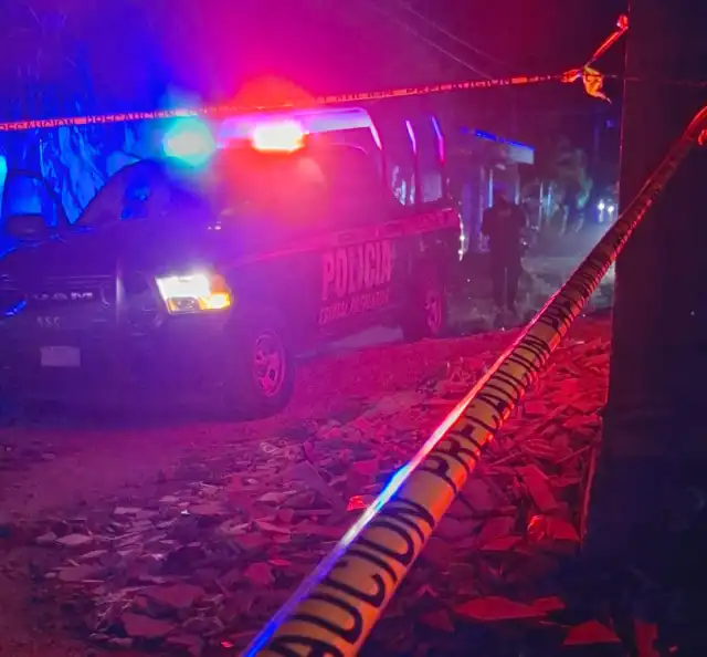 El ahora occiso, de entre 25 y 30 años de edad, no fue identificado en la escena del crimen