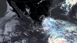 La tormenta tropical se encuentra a 385 km al sureste de Puerto Ángel, Oaxaca.