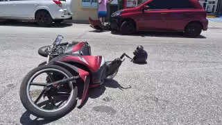 Motorepartidor lesionado en accidente en Belisario Domínguez, Ciudad del Carmen