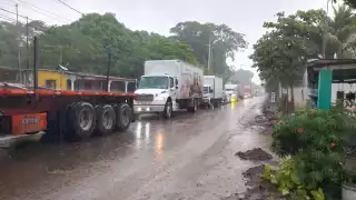 Acusan tortuguismo en pavimentación de Atasta