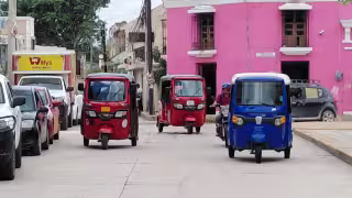 Acusan que cualquiera puede ofrecer el servicio de mototaxi.