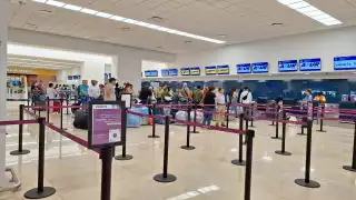 Hay al menos un par de vuelos con demoras en el  aeropuerto de Mérida