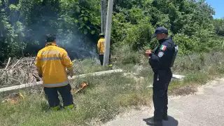 Obrero recibe descarga eléctrica mientras trabajaba cerca de estructura metálica con andamios y láminas de zinc.
