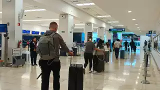Hay buena afluencia de pasajeros en el aeropuerto de Mérida