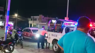 Policías detuvieron a un hombre ebrio por alterar el orden en una tienda de la colonia Salsipuedes, en Escárcega.