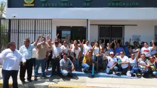 Aseguran que están a la espera más de 5 mil docentes en todo el estado para que puedan recibir una plaza