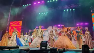 La temática marina de la coronación deslumbró a todos los campechanos presentes