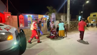 Vecinos salvan a adolescente con torniquete tras fuerte choque