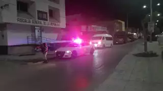 Aseguran a migrantes en la vía Escárcega-Chetumal; hay un detenido