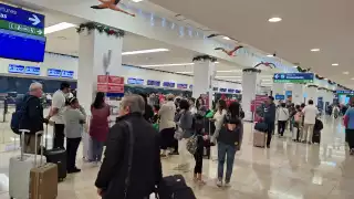 Alrededor de 50 personas procedentes del AIFA llegan para disfrutar un recorrido a bordo del ferrocarril