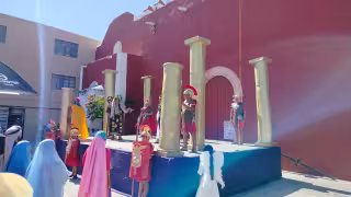 Devoción y tradición: feligreses de Santa Ana celebran el Viacrucis