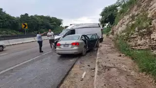 La conocida “Curva del Diablo” en Hecelchakán volvió a ser escenario de un accidente vehicular