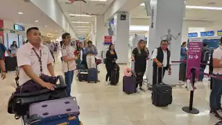 Se desconoce la razón del retraso de VivaAerobus en el aeropuerto de Mérida