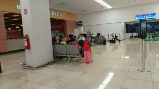 Hay regular afluencia de pasajeros en el aeropuerto de Mérida