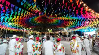 El Gremio La Esperanza estuvo a cargo de esta jornada previa a la fi esta mayor que es el miércoles