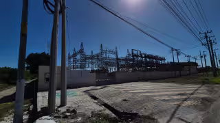 Fallas eléctricas continúan golpeando a familias de Seybaplaya y Champotón