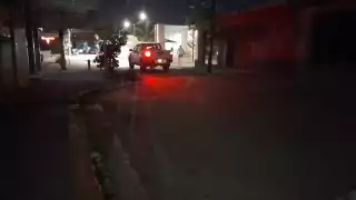 Habitantes de la colonia Centro reportaron constantes bajones de energía que pusieron en riesgo sus electrodomésticos y los expusieron a mosquitos y calor.