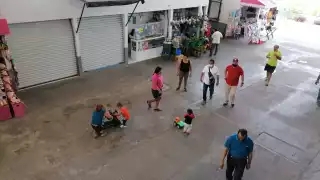 Regreso a clases "golpea" a comerciantes del mercado en Ciudad del Carmen 