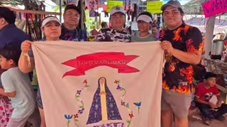 Brando González elaboró una manta en honor a la Virgen de Chuiná.