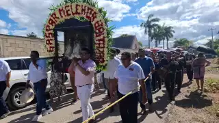 Las imágenes de los reyes se pasearon por diferentes puntos del pueblo.