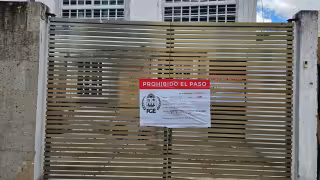 Fue una mujer que era retenida en el inmueble quien logró escapar en días pasados y pidió auxilio, al señalar que era víctima de explotación sexual