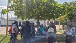 Pescadores de Champotón rechazan nuevos requisitos y acuden a Capitanía; denuncian costos excesivos