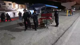 Un mototaxista fue detenido en Escárcega, Campeche, por conducir en estado de ebriedad.