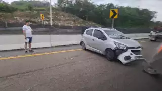 Frente frío 14 ocasiona accidente en la curva del diablo en  Hecelchakán