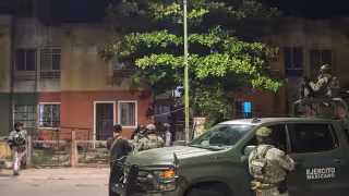 El inmueble cateado sobre la calle Águilas quedó asegurado y bajo resguardo policial