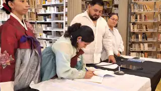 La ceremonia se realizó en la Biblioteca Manuel Cepeda Peraza