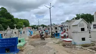 Ciudadanos llaman al Ayuntamiento para que gestione un nuevo camposanto