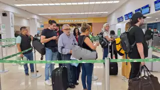 Hay buena afluencia de pasajeros en el aeropuerto de Mérida