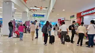 Hay buena afluencia de pasajeros en el aeropuerto de Mérida