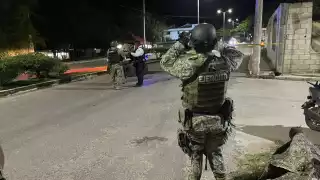 Elementos del Ejército Mexicano custodiaron el lugar de los hechos.