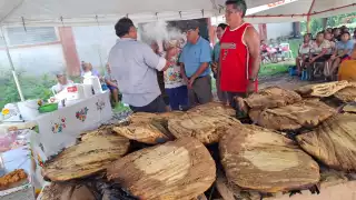 Con pibes y balché, campesinos de Hecelchakán celebran el Hanal Cool en lengua maya