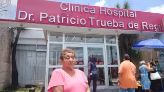 Adulta mayor denuncia cancelación de su operación en el ISSSTE por falta de material quirúrgico