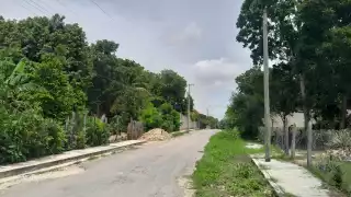 Residentes sin electricidad desde la noche del martes, afectados por el calor y mosquitos.