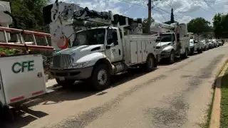 La CFE dejará un equipo permanente de atención en la Península de Atasta para resolver las constantes fallas eléctricas.