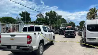 Localizan el cuerpo de un hombre dentro de un camión abandonado en Cancún