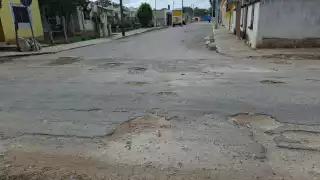 Vecinos del fraccionamiento San Juan critican al director de Obras Públicas por la falta de infraestructura