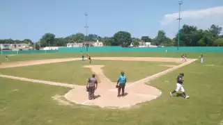 El campo deportivo Genara Reyes recibió a los aficionados del rey de los deportes.