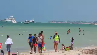 Las playas de Progreso son especiales en Navidad