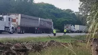Elementos de la Guardia Nacional resguardaron la unidad para evitar la rapiña.