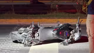 La fuerza del impacto proyectó al motociclista varios metros y le provocó lesiones mortales