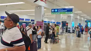 Los vuelos partieron con poco más de una hora tarde