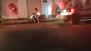 Perro provoca caída de joven motociclista en Campeche