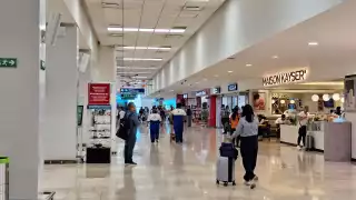 La afluencia de pasajeros se mantiene con normalidad en el aeropuerto de Mérida