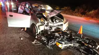  Motociclista termina en el hospital tras ser impactado por un auto en Ciudad del Carmen
